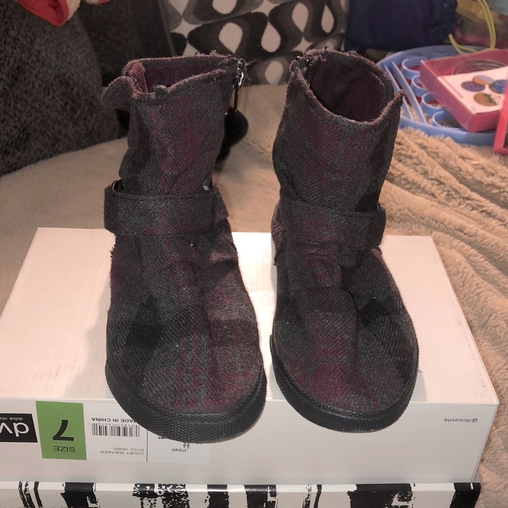 NWOT Route 66 Plaid Boots, size 6